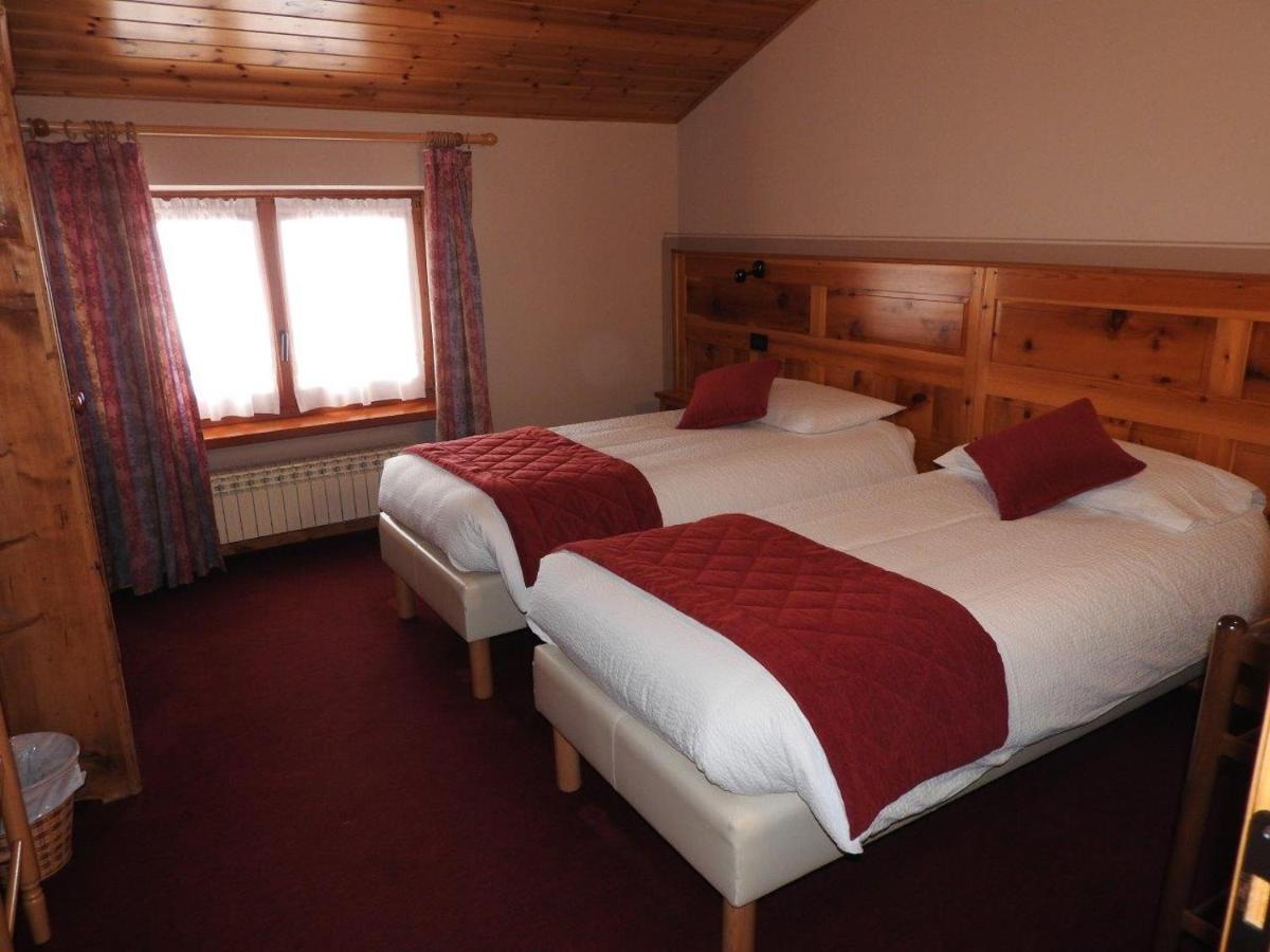 Hotel Le Clocher 샴폴루크 외부 사진